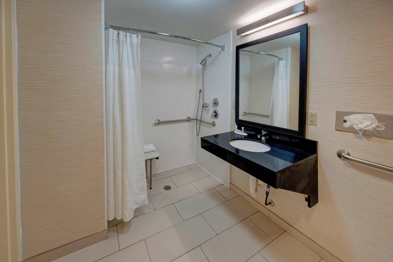 Bathroom 3, Fairfield Inn & Suites by Marriott Near Universal Orlando, Orange