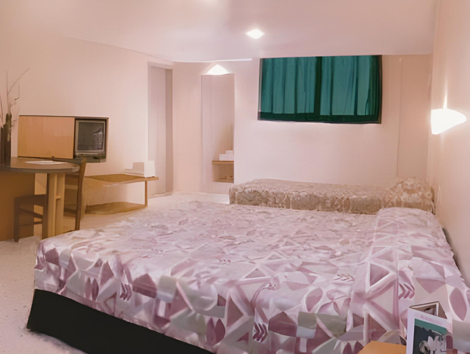 Bedroom 8