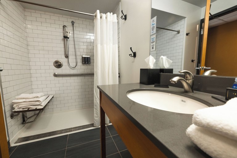 Bathroom 4, Pier B Resort, Saint Louis