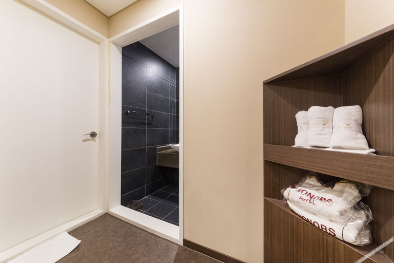 Bathroom 5, Osan Honors Hotel, Pyeongtaek