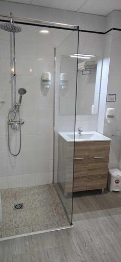 Bathroom 4, Candisol Cozy Inns, Málaga