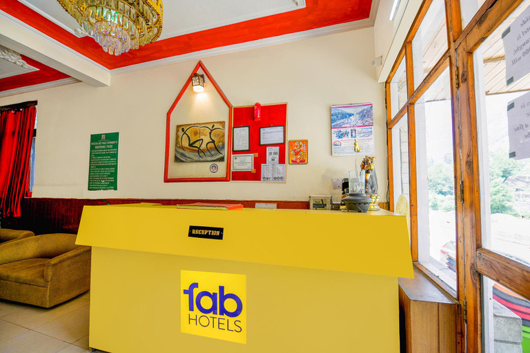 Public Area 2, FabHotel Saurabh Inn, Kullu
