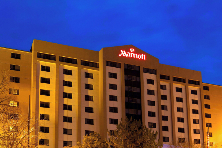 Exterior & Views 2, Marriott Madison West, Dane