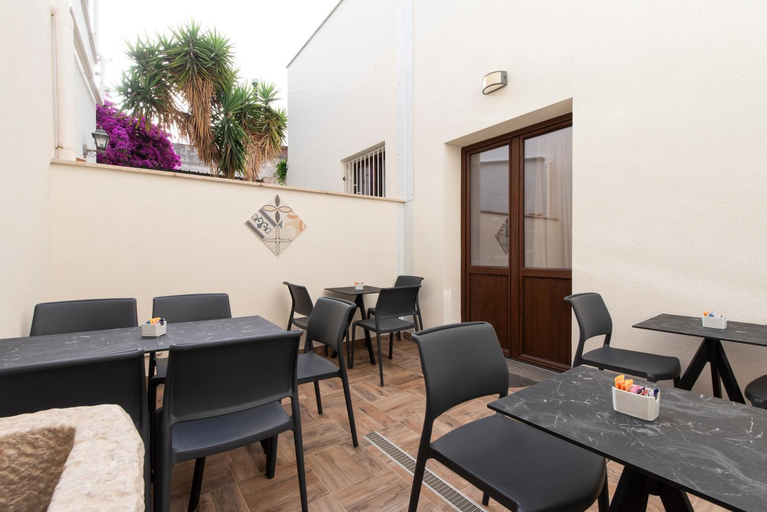 Food & Drinks 4, Room 86, Trapani