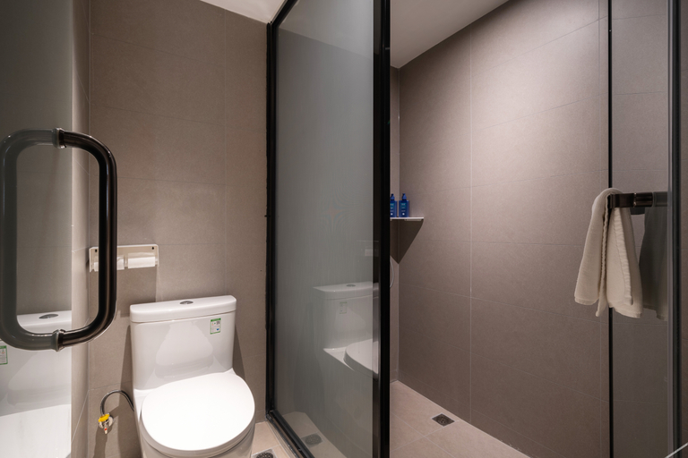 Bathroom 4, Hanting Hotel Xiamen Wenzao Metro Station, Xiamen