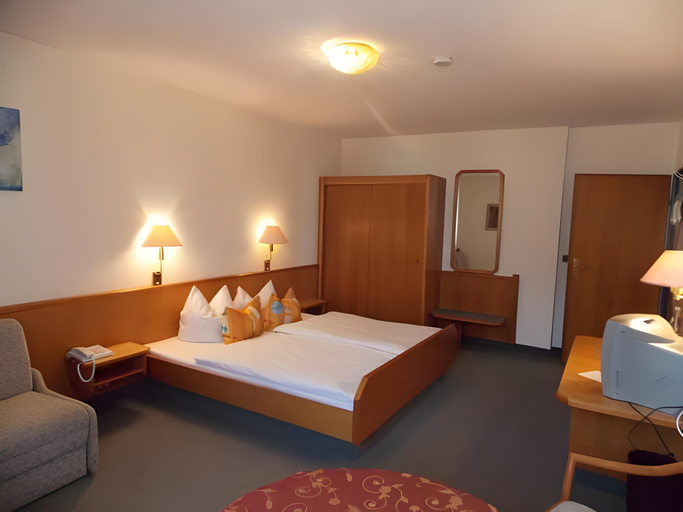 Bedroom 13