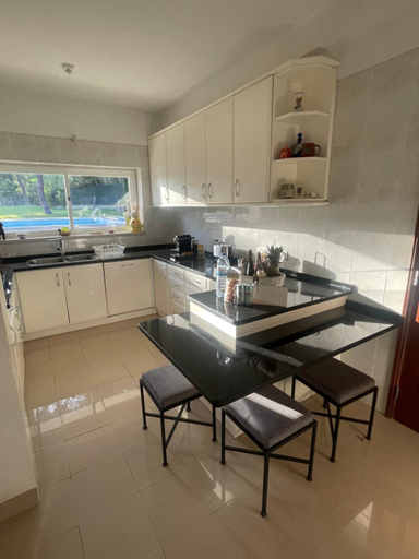 Others 4, Pinewood Beach Villa- Colares, Sintra