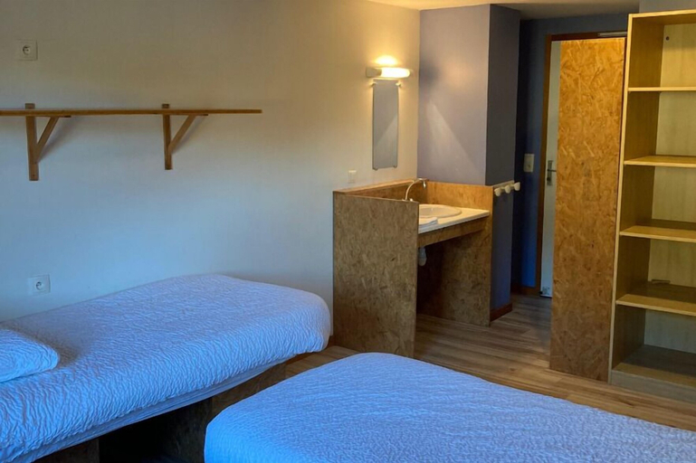 Bedroom 3, Auberge de Jeunesse HI La Clusaz, Haute-Savoie