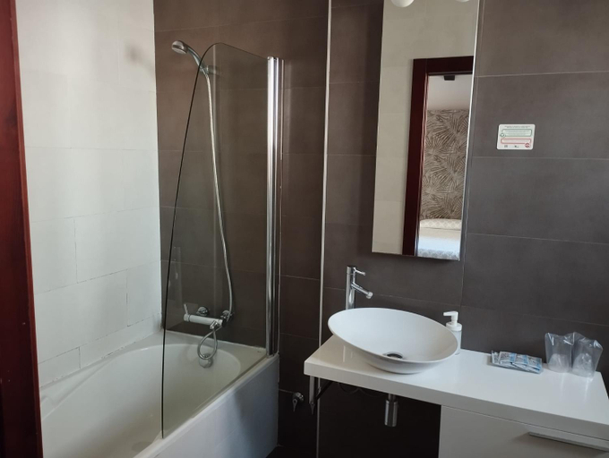 Bathroom, Hotel-Restaurante Casa Blava Alzira, Valencia