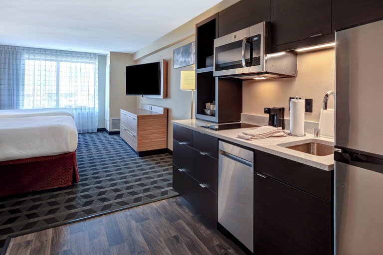 Dining Room 9