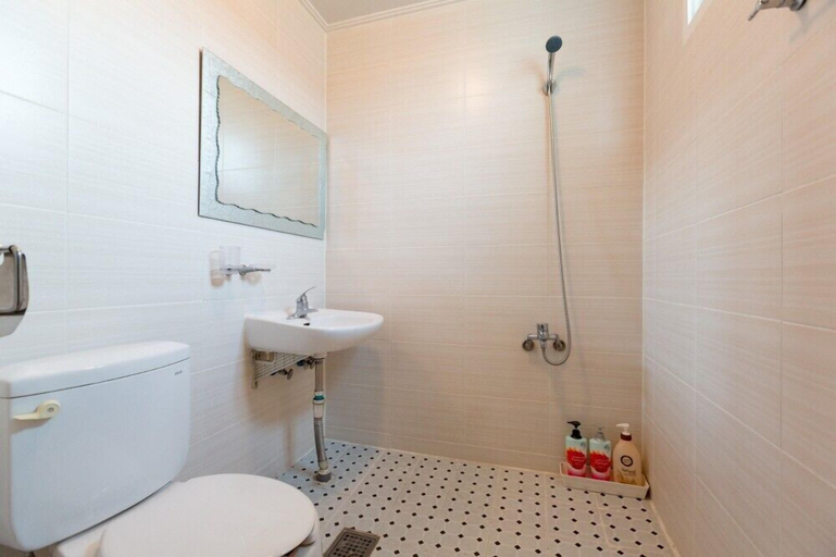 Bathroom 3, Mare Pension, Gapyeong