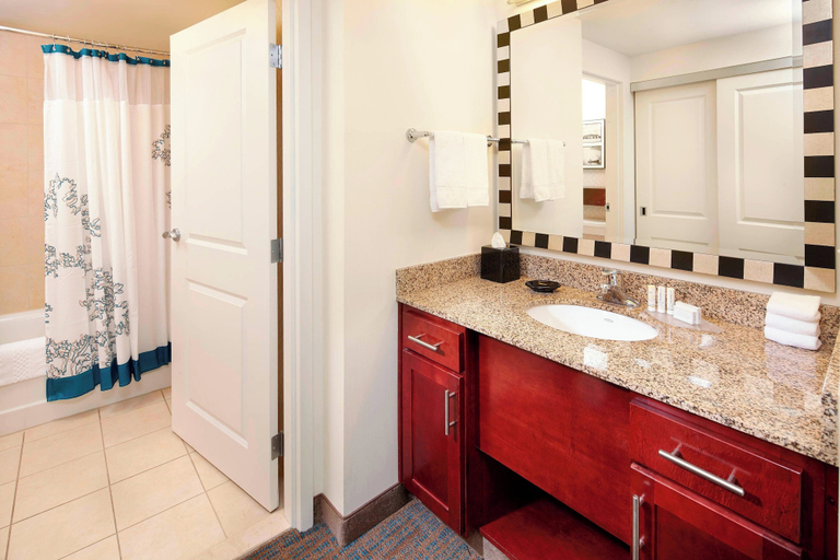 Bathroom 5, Residence Inn by Marriott Columbus Downtown, Franklin