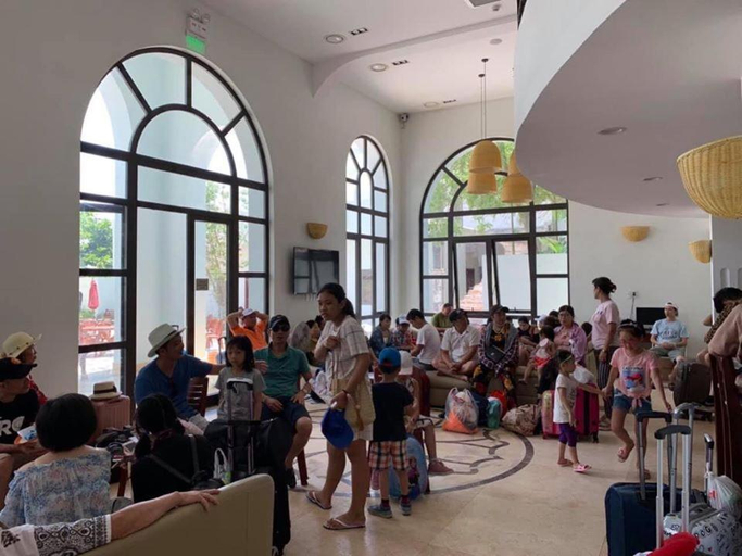 Food & Drinks 4, Grand Pearl Minh Chau - Quan Lan, Vân Đồn