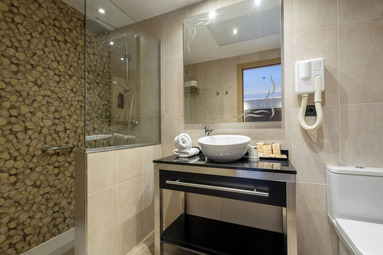 Bathroom 4, Gran Hotel Barcino, Barcelona