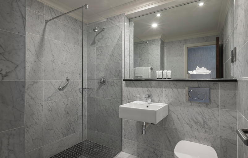 Bathroom 4, Eyre Square Hotel