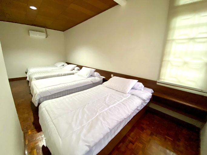 Bedroom 16