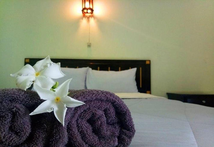 Bedroom 4, Amonruk Hotel 1, Muang Phrae