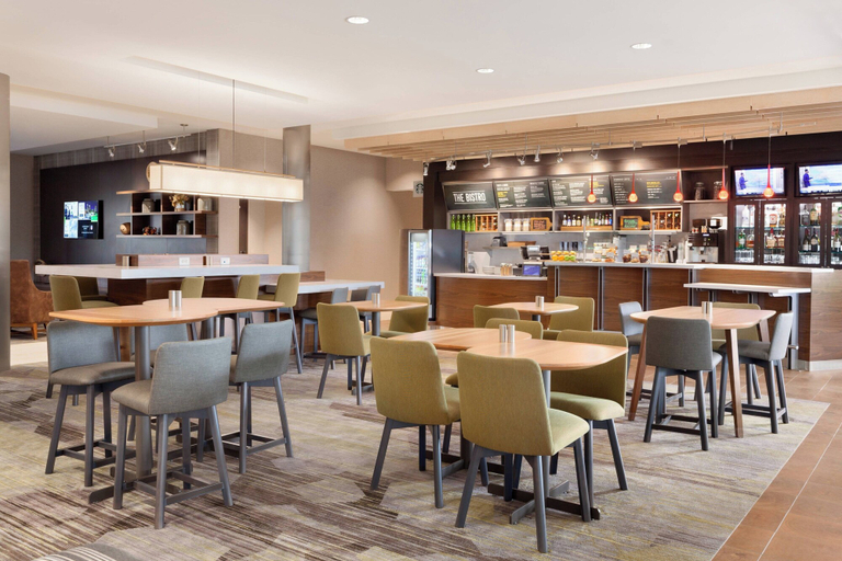 Food & Drinks 5, Courtyard by Marriott Boston Dedham/Westwood, Norfolk
