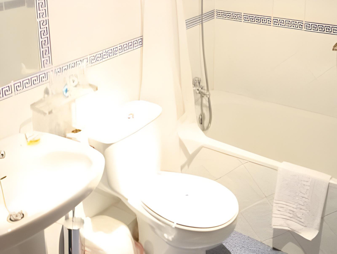 Bathroom 17