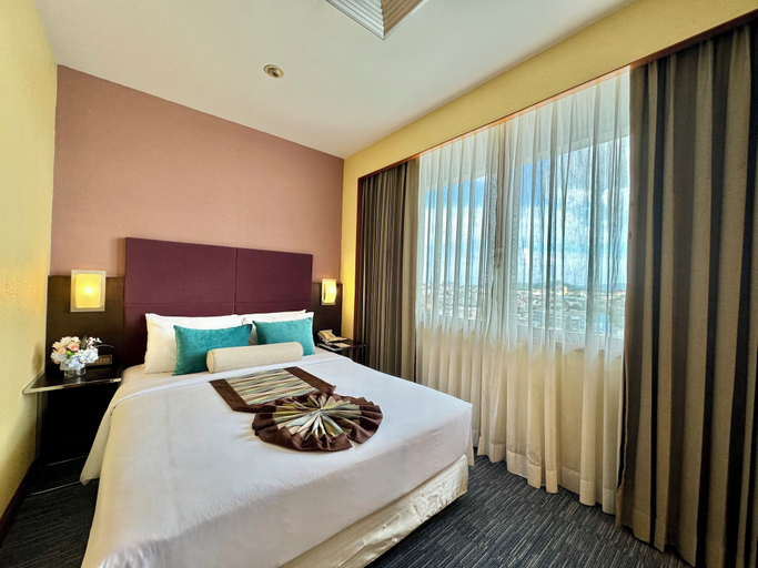 Bedroom 13