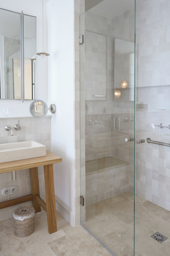 Bathroom 5, Le Couvent des Minimes, Un Hôtel & Spa L'Occitane en Provence, Alpes-de-Haute-Provence