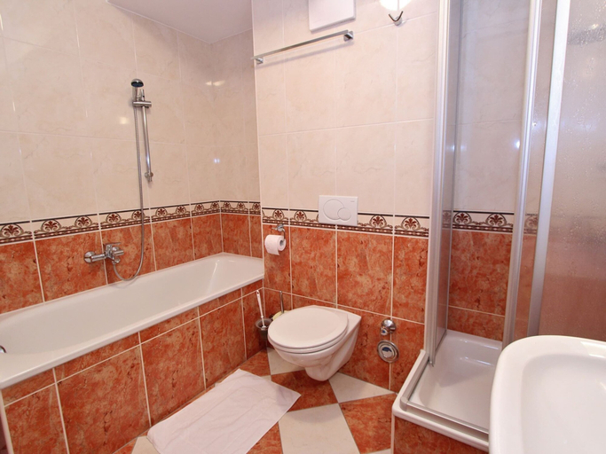 Bathroom 3, Detached Chalet in Saalbach, Zell am See