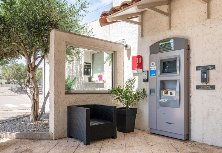 Exterior & Views 2, B&B HOTEL Narbonne (2), Aude