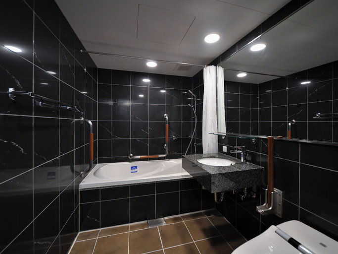 Bathroom 5, APA Hotel Shimbashi Onarimon, Minato