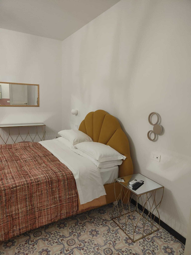 Bedroom 3, Casa Enzina, Napoli