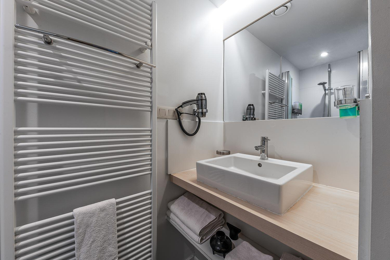 Bathroom 3, Antwerp For Two B&B, Antwerpen
