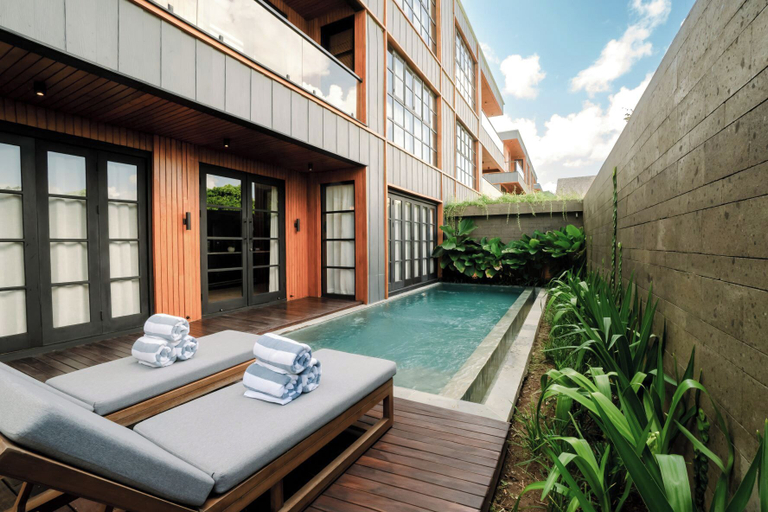 Swimming Pool 12