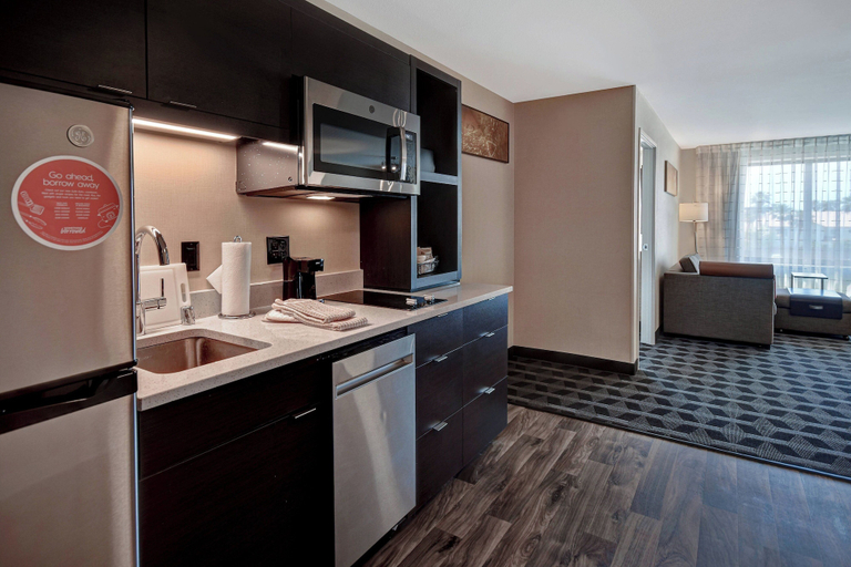 Dining Room 10