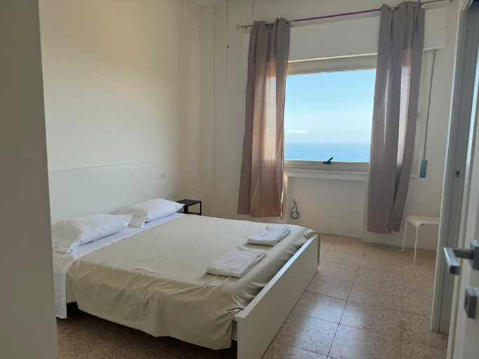 Others 3, Panorama al Vomero, Napoli