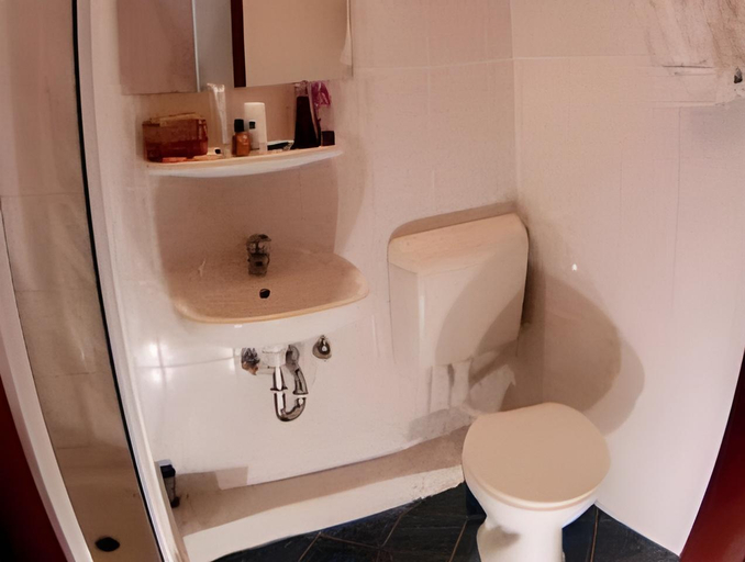 Bathroom 9