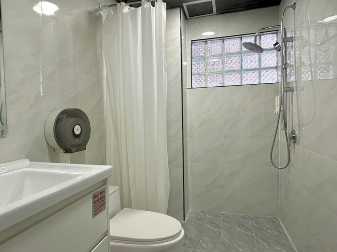 Bathroom 6