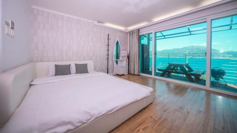 Bedroom 4, Namhae Spa Hill Pension, Namhae