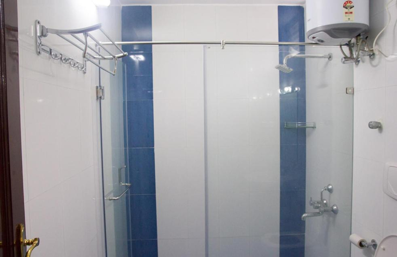 Bathroom 2, Cloud Nine Serviced Apartments, Chennai