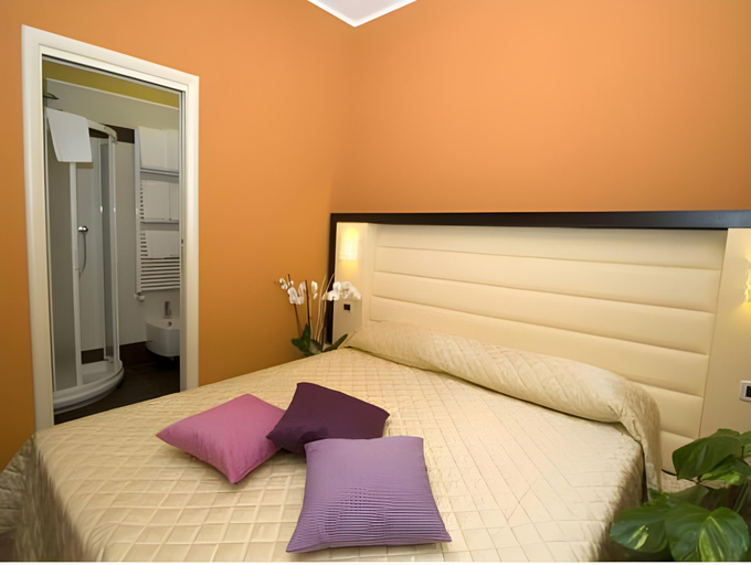 Bedroom 14