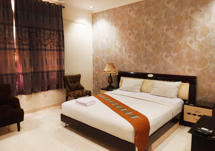 Bedroom 13