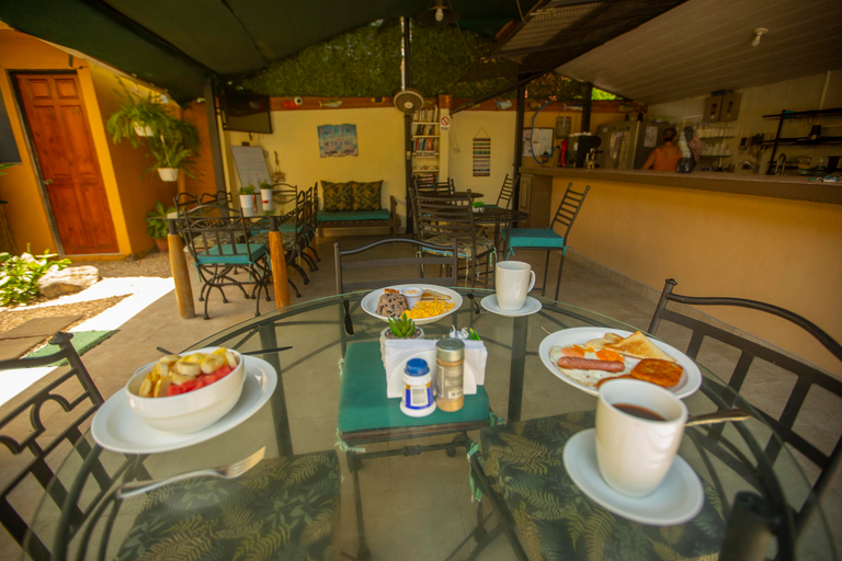 Food & Drinks, Lauras House, Carrillo