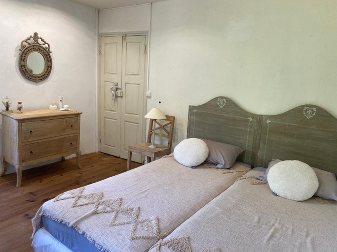 Bedroom 2, BandB les rosiers - chambre Garance, Corse-du-Sud