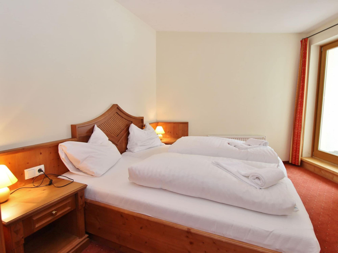 Bedroom 2, Detached Chalet in Saalbach, Zell am See