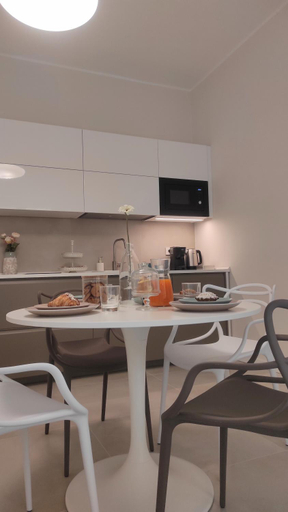 Others 5, HomeInn Salerno, Salerno
