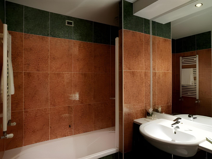 Bathroom 7