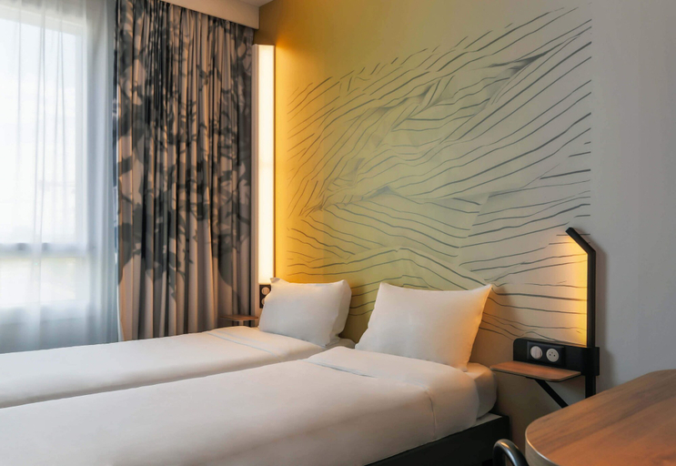 Bedroom 2, B&B HOTEL Thionville Centre Gare, Moselle
