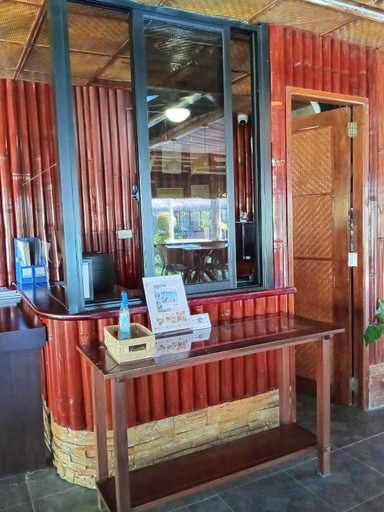 Others 4, Commander Suites de Bohol, Dauis