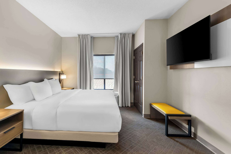 Bedroom 3, Comfort Suites Stevens Point, Portage