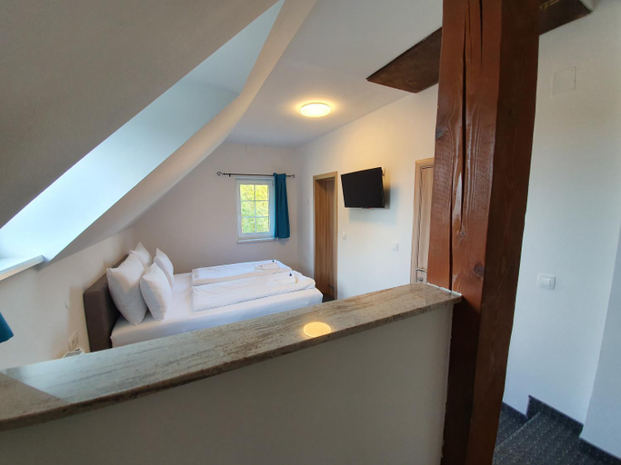 Others 4, Rooms Korina, Samobor