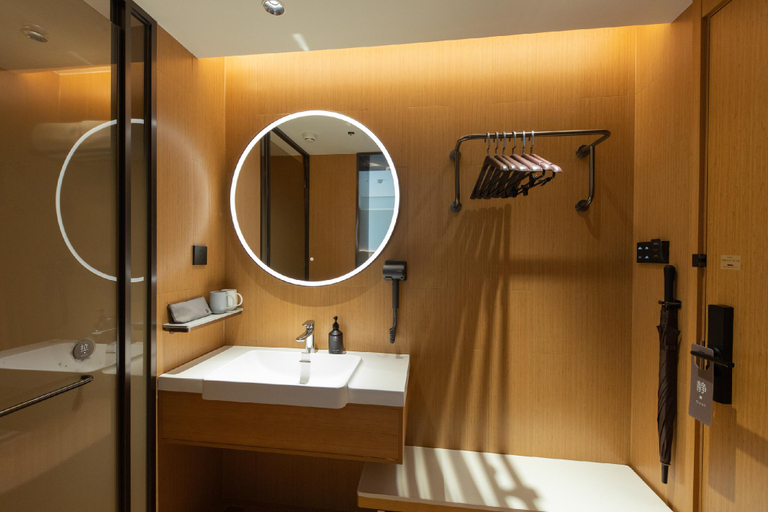 Bathroom 3, Ji Hotel Nanyang Bird's Nest Sports Stadium, Nanyang