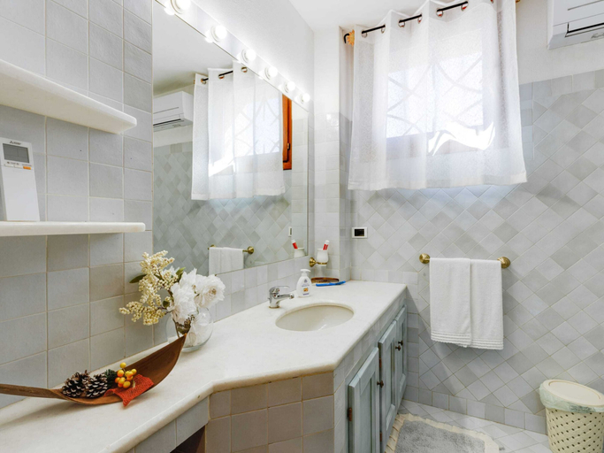 Bathroom 3, Pet-friendly Stay by Sciumara Beach, Olbia-Tempio